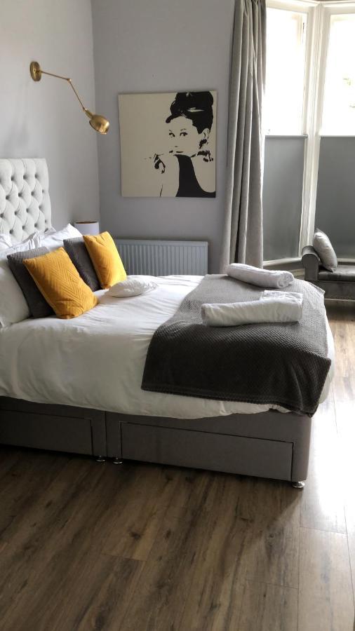 Canterbury Accommodations With Free Car Park Onsite And High Speed Wifi Exterior photo